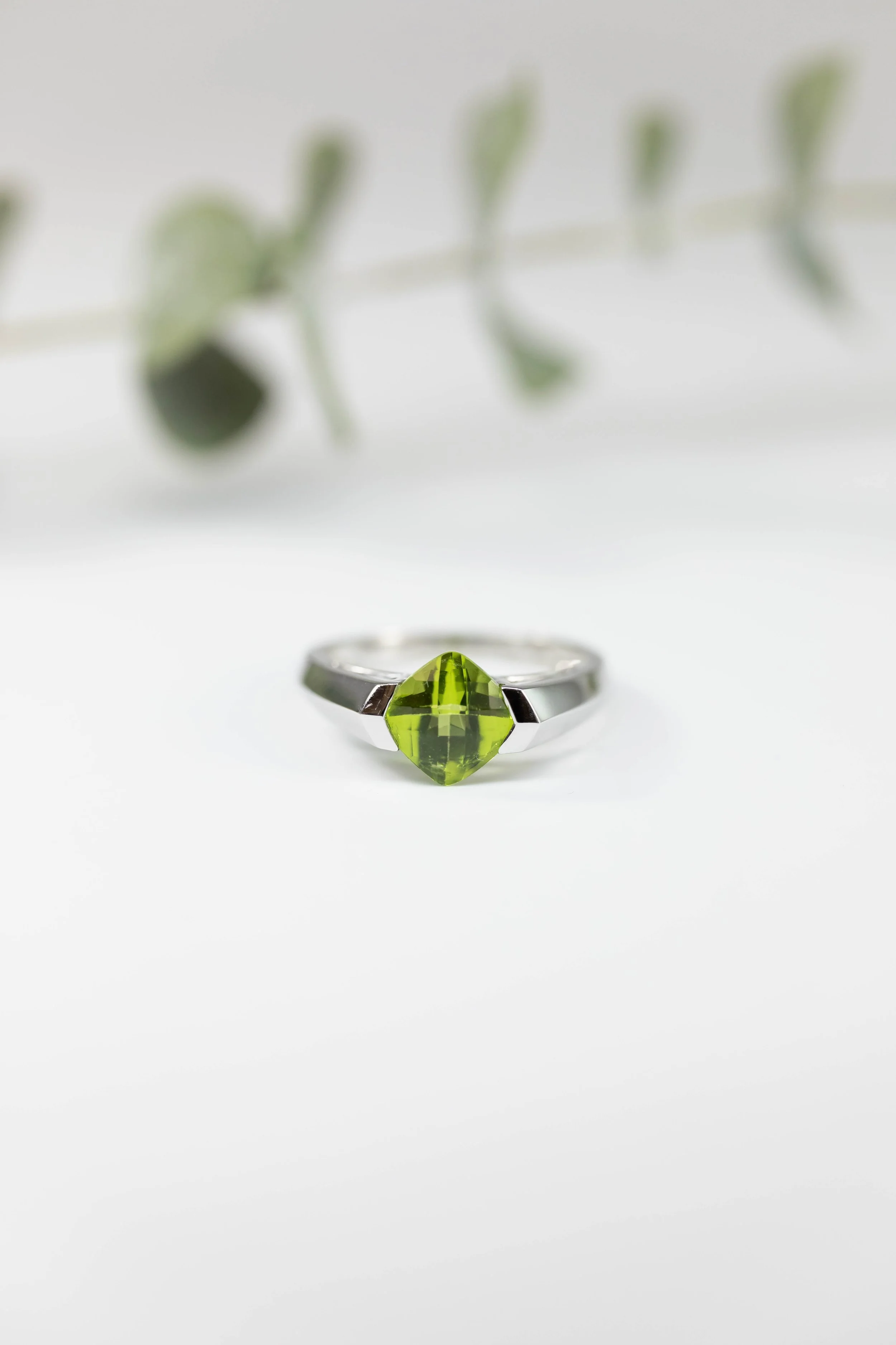 Peridot 2025 stone jewellery